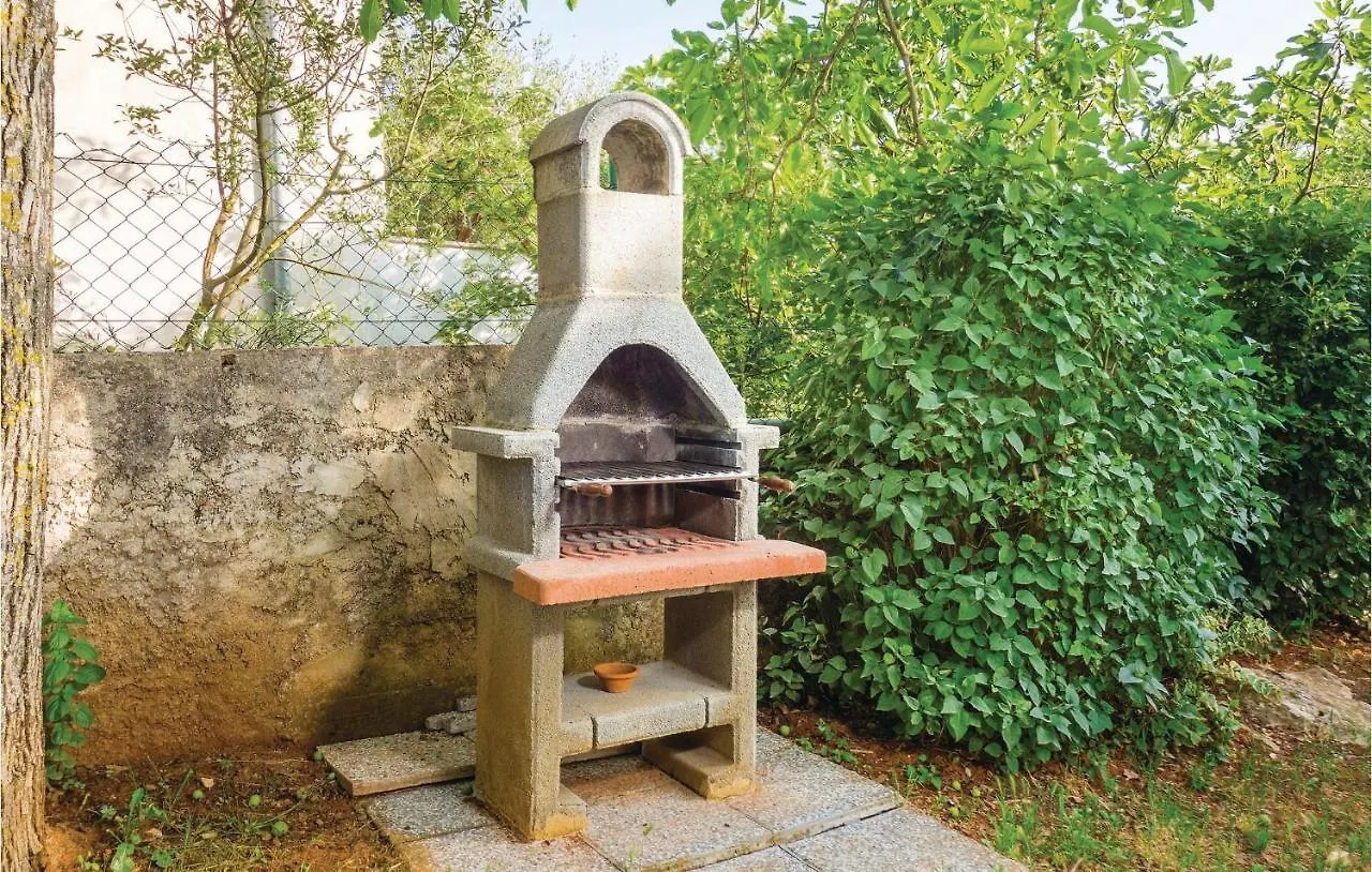 2 Bedroom Lovely Apartment In Labin Labin  0*, Labin (Istria)