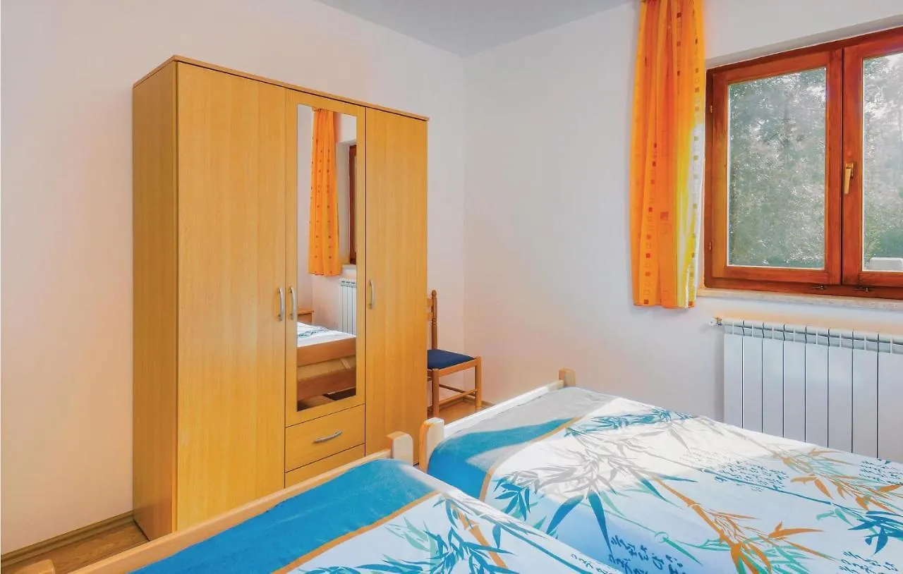 2 Bedroom Lovely Apartment In Labin Labin