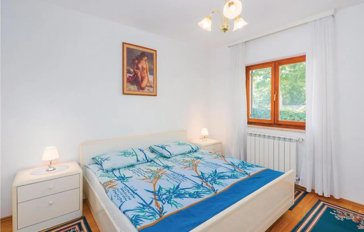 2 Bedroom Lovely Apartment In Labin Labin